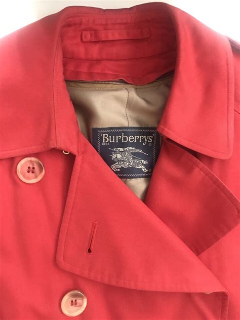 VERY RARE BURBERRY TRENCH COAT SEEN IN GOSSIP 